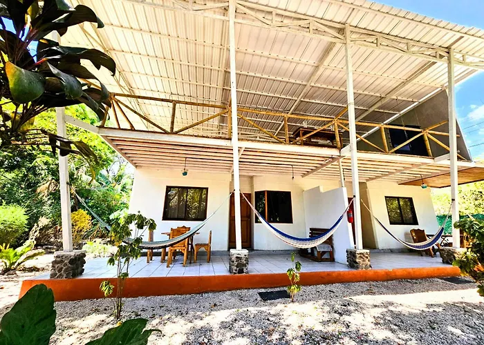 Don Jon'S Surf And Yoga Lodge Playa Santa Teresa 